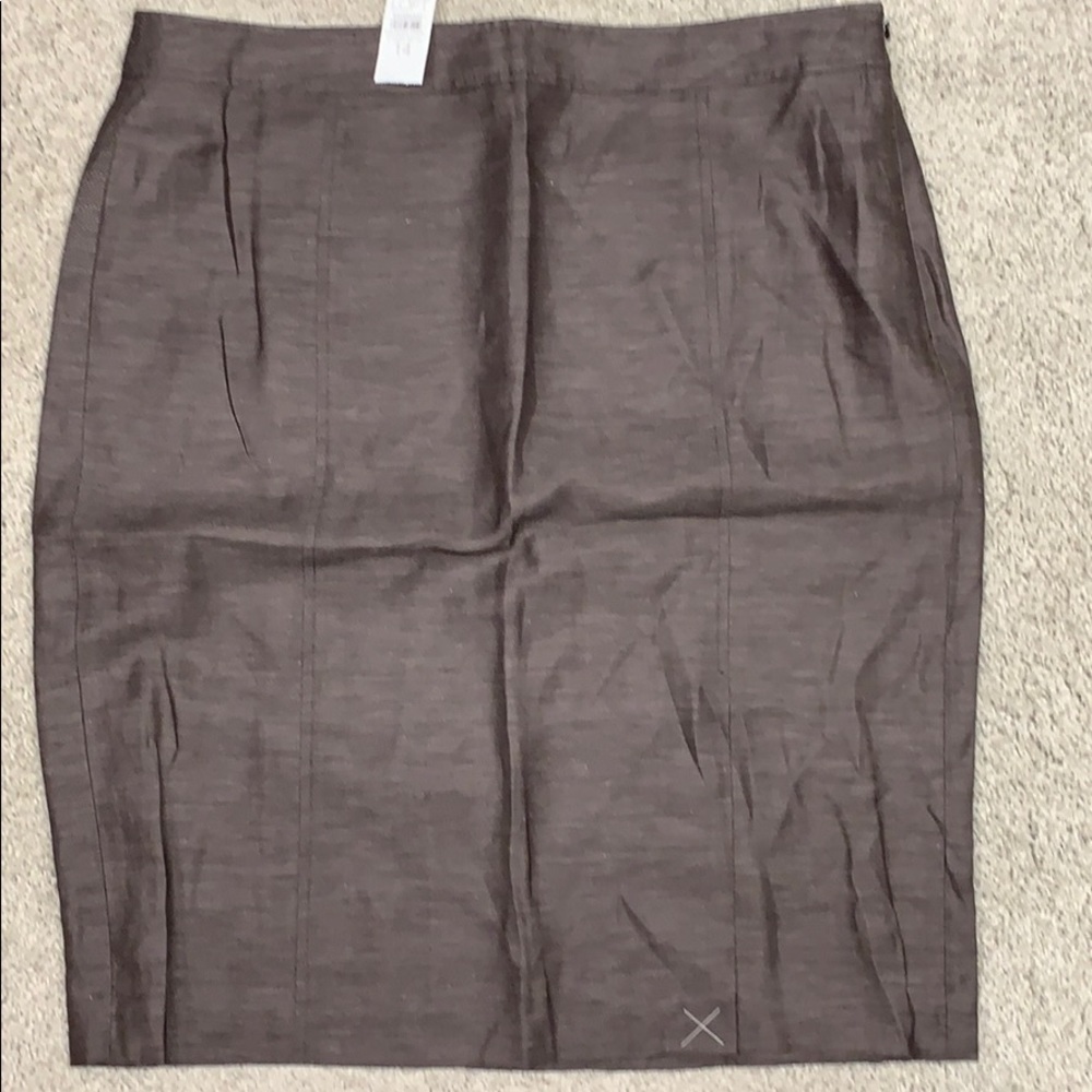 Loft NWT brown side zip lined skirt.  Size 14.
